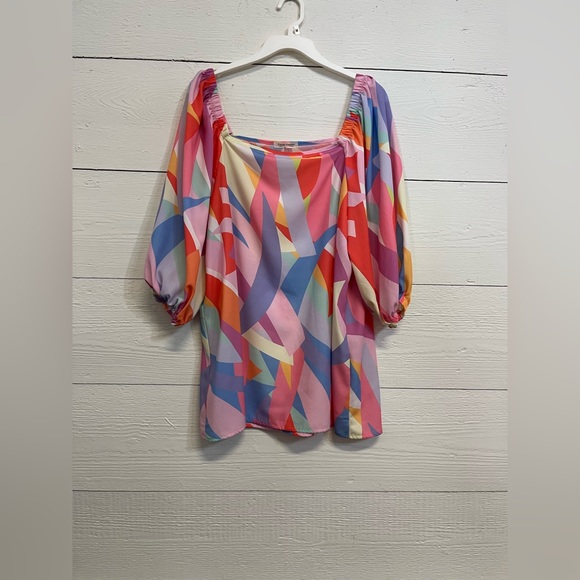 Boutique Top - Picture 2 of 4